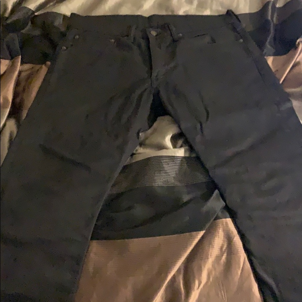 Black waxed Levi’s 512